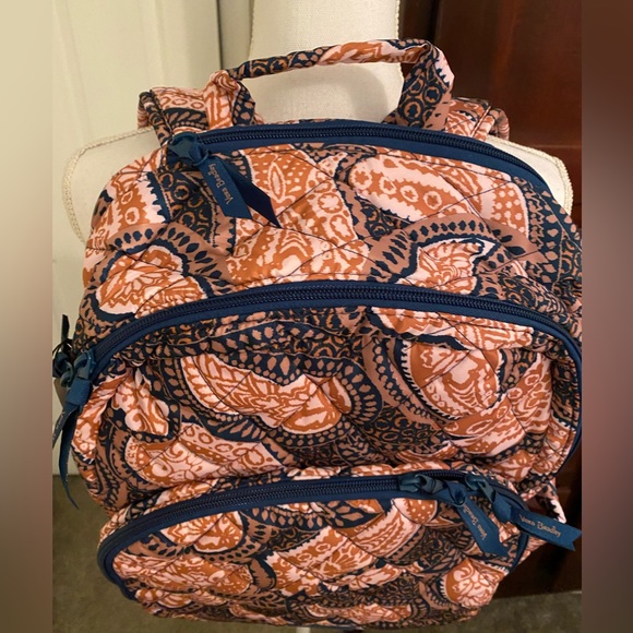 Vera Bradley UltraLight Fern BackPack NWT! - Picture 4 of 8